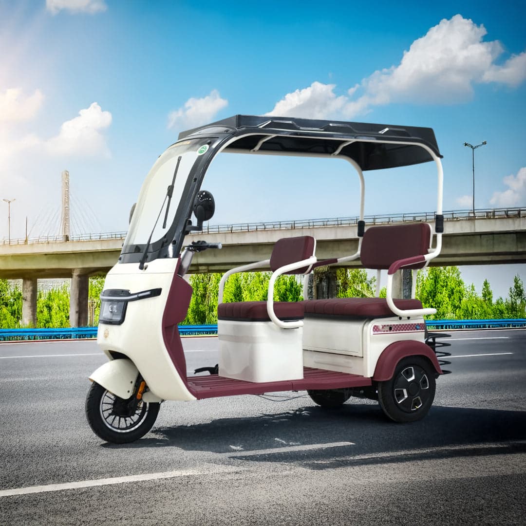 Solar Electric Hybrid Commander Adult Tricycle 3 passenger Scooter With Roof Long Range of 500 kms per charge